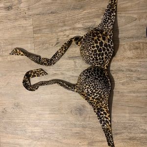 Victoria’s Secret bombshell bathing suit top